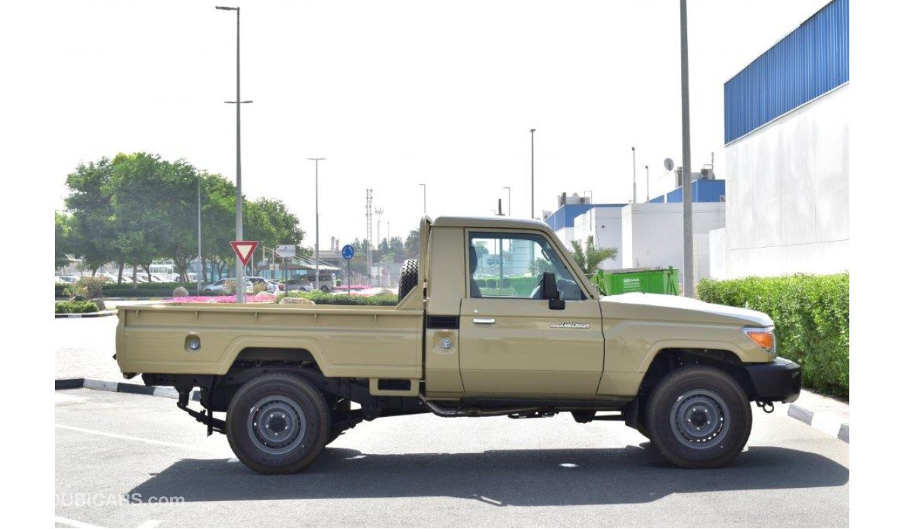 تويوتا لاند كروزر بيك آب 79 SINGLE  CAB V6 4.2L DIESEL 4WD MANUAL TRANSMISSION WITH REAR DIFF. LOCK