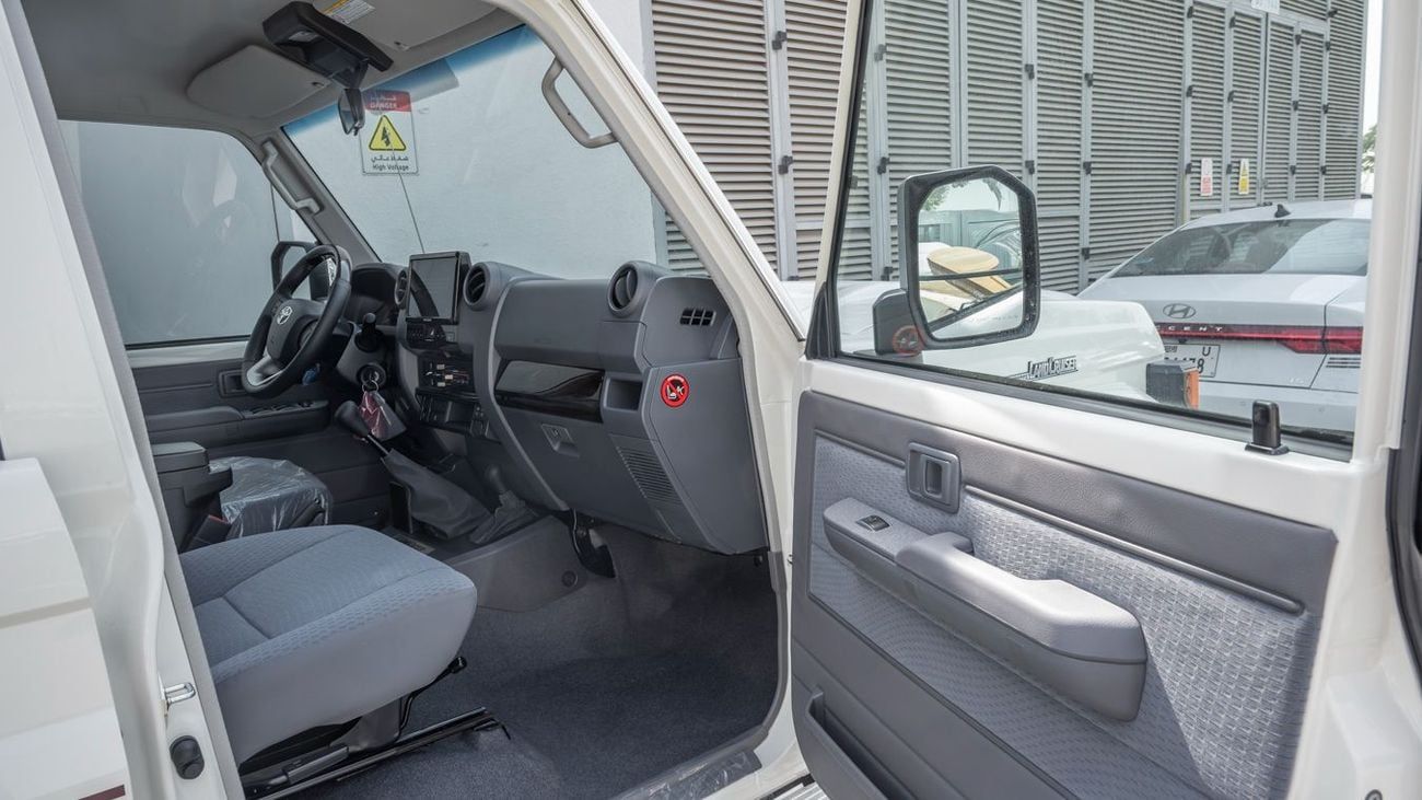 Toyota Land Cruiser 76 TOYOTA LANDCRUISER76 HARDTOP 2.8 MT LX LOW -2026YM