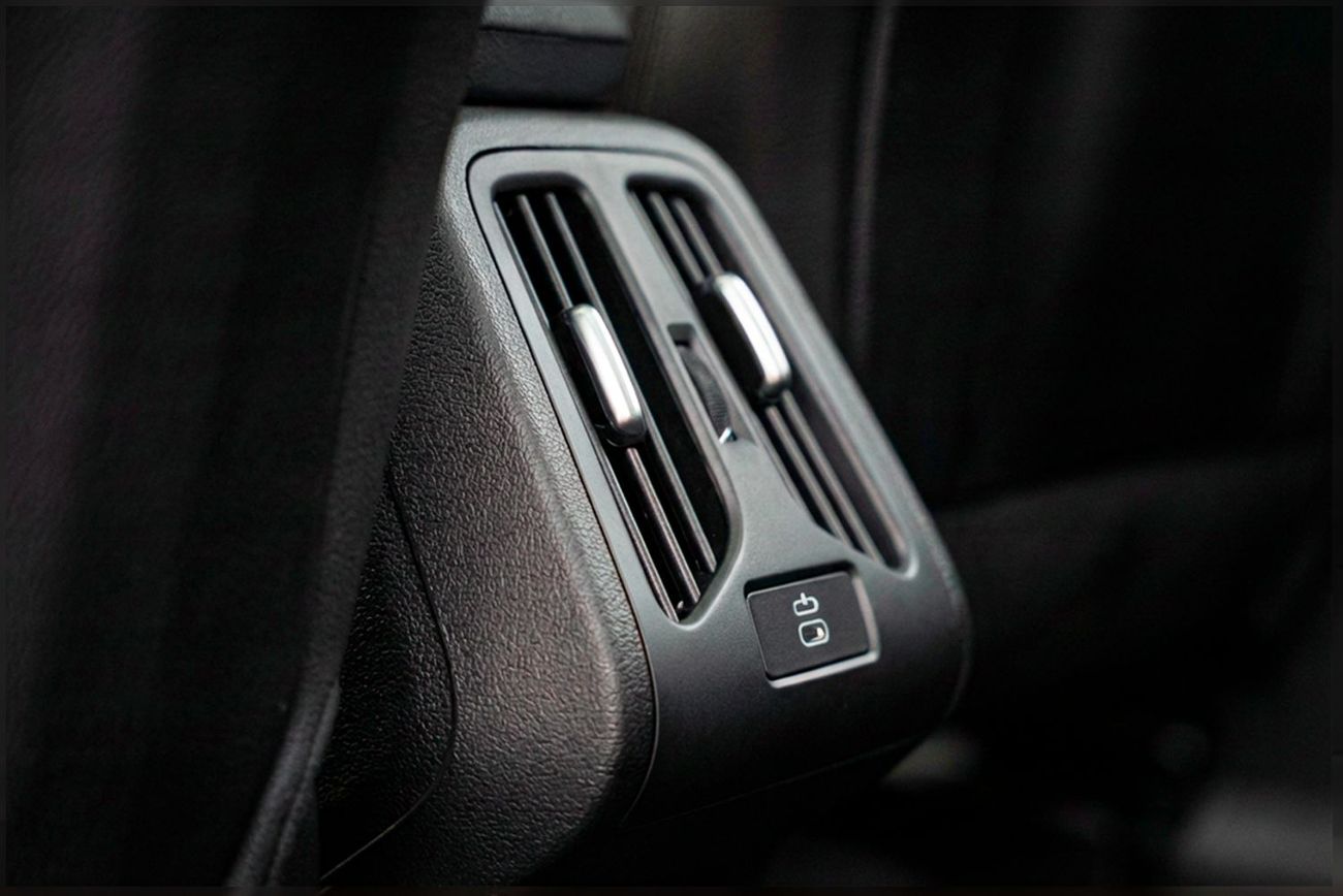 مرسيدس بنز GLC 300 Mercedes-Benz GLC 300 4Matic