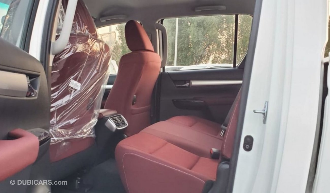 تويوتا هيلوكس Toyota Hilux Pick Up SR5 Double Cabin M/T 22MY 2.4L 4x4 Diesel