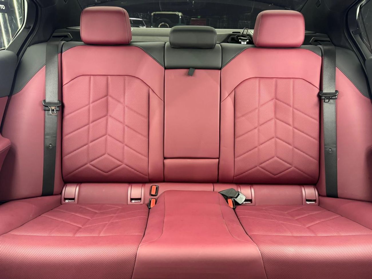 BMW 520i 2.0L /Gold Line Package