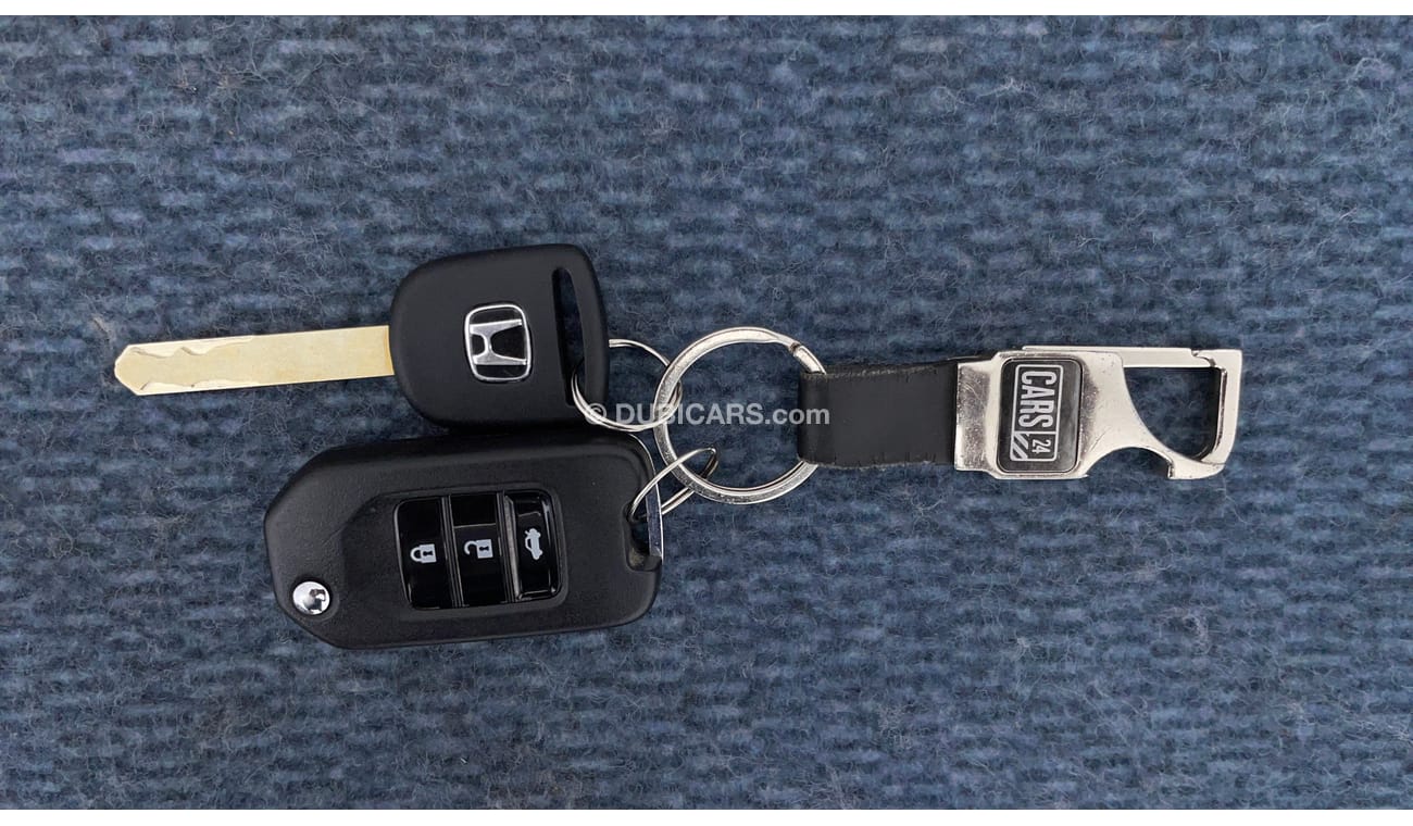 هوندا سيفيك LX 1.6 | بدون دفعة مقدمة | اختبار قيادة مجاني للمنزل