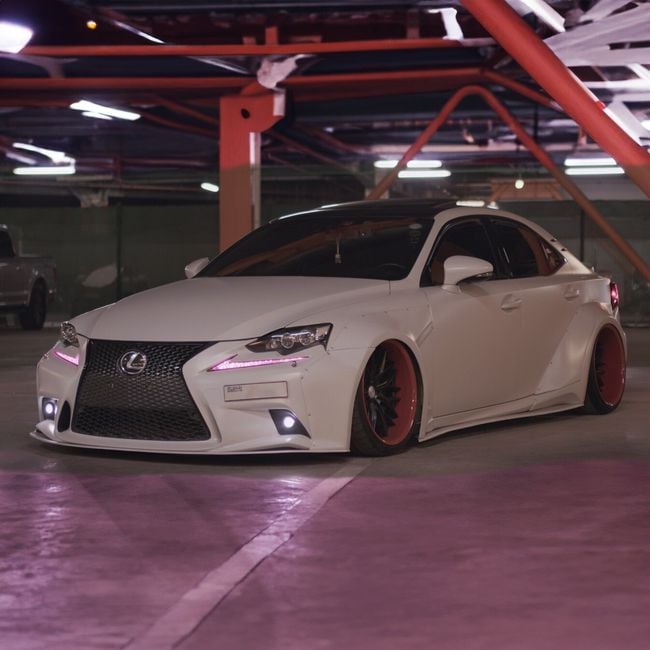 Used 2016 Lexus IS350 F SPORT PLATINUM for sale in UAE | Verified Second Hand Lexus IS350 F SPORT PLATINUM Price