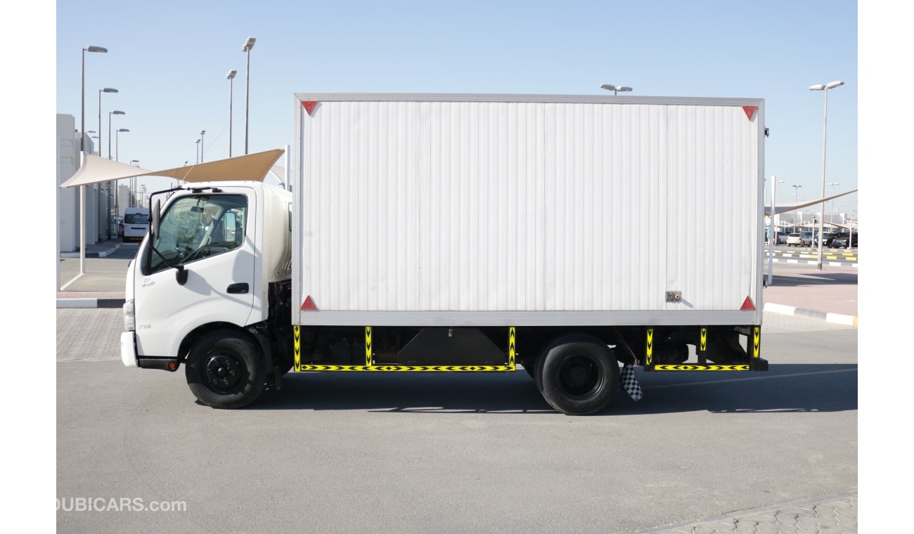 Hino 300 SERIES 714 WITH BOX PICKUP TRUCK