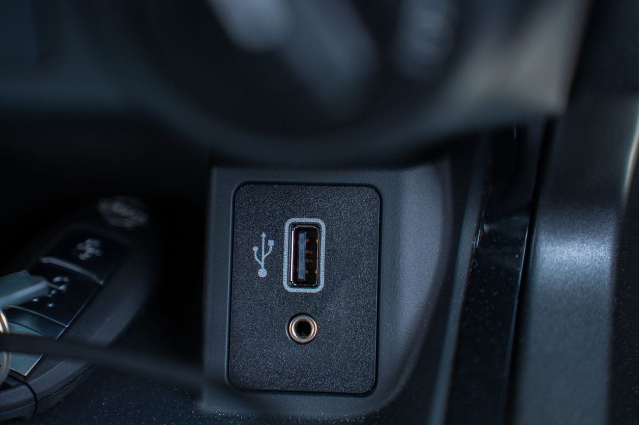 Nissan Navara PRO-4X Off-Road | 2.5L Diesel 4WD A/T (Only For Export)