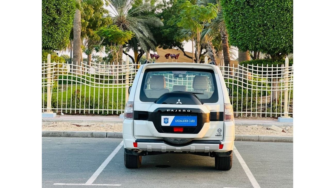 Mitsubishi Pajero GLS Mid 1030 PM || PAJERO GLS 3.0 V6 4WD || LOW MILEAGE 0% DOWN PAYMENT || WELL MAINTAINED