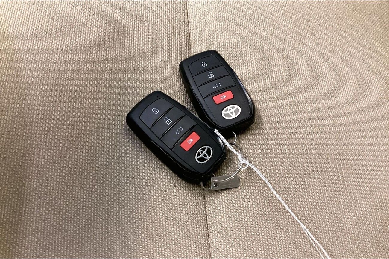 تويوتا كامري XLE | شامل الضمان | 0 ﺪﻔﻋﺓ ﺃﻮﻟﻯ