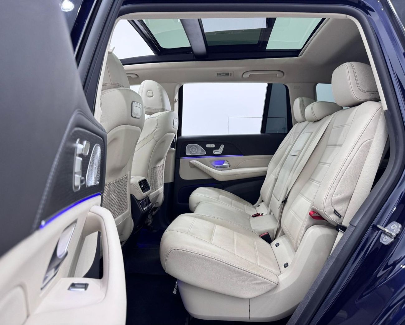 مرسيدس بنز GLS 450 4MATIC 2020 Mercedes Benz GLS450 AMG 4MATIC, Mercedes Warranty, Fully Loaded, 7 Seater, GCC