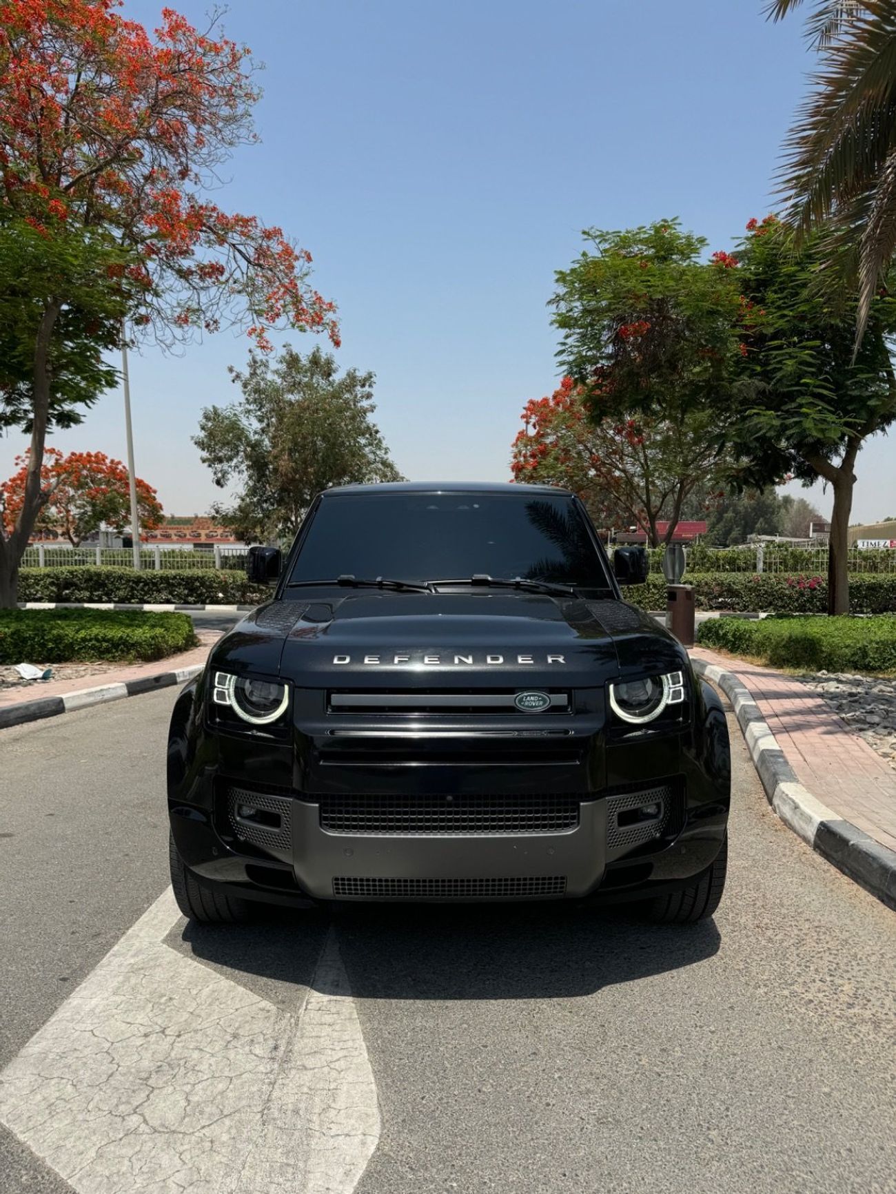 لاند روفر ديفندر 90 X P525 5.0L