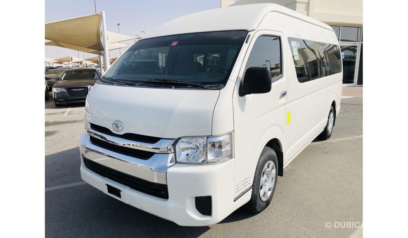 Toyota Hiace Toyota hayas hai roov full Option good condition