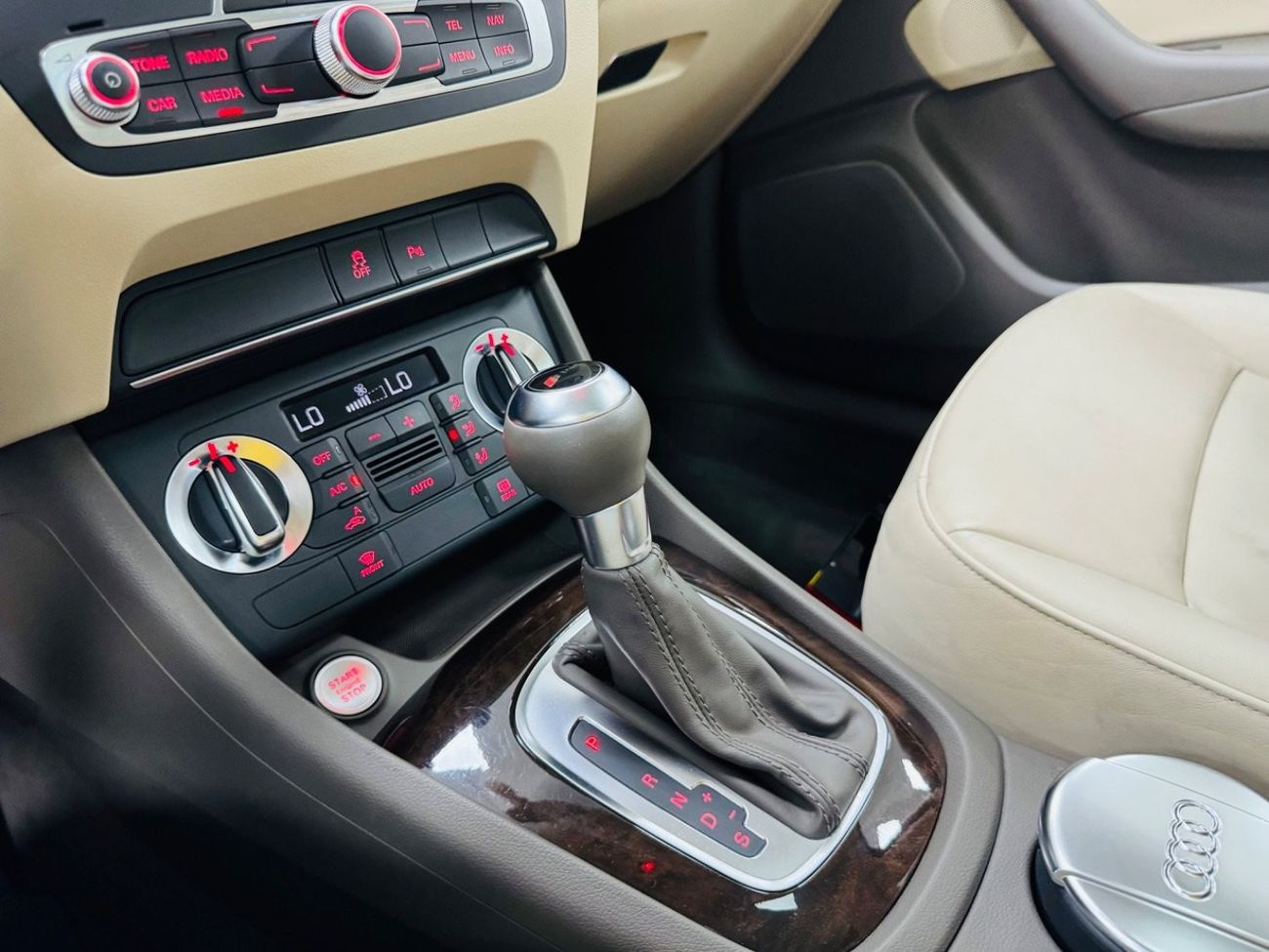 Audi Q3 40 TFSI S-Line 2.0L 4WD