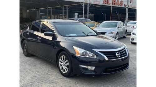 Nissan Altima Model 2015, imported from America, 4 cylinders, odometer 266000, check system available