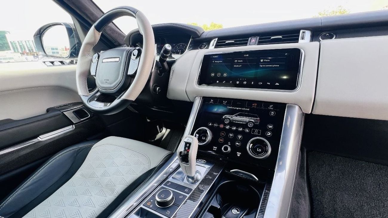 Land Rover Range Rover Sport AED 6,390 PM | SVR CARBON EDITION | UNDER WARRANTY | BRAND NEW CONDITION | LOW MILEAGE