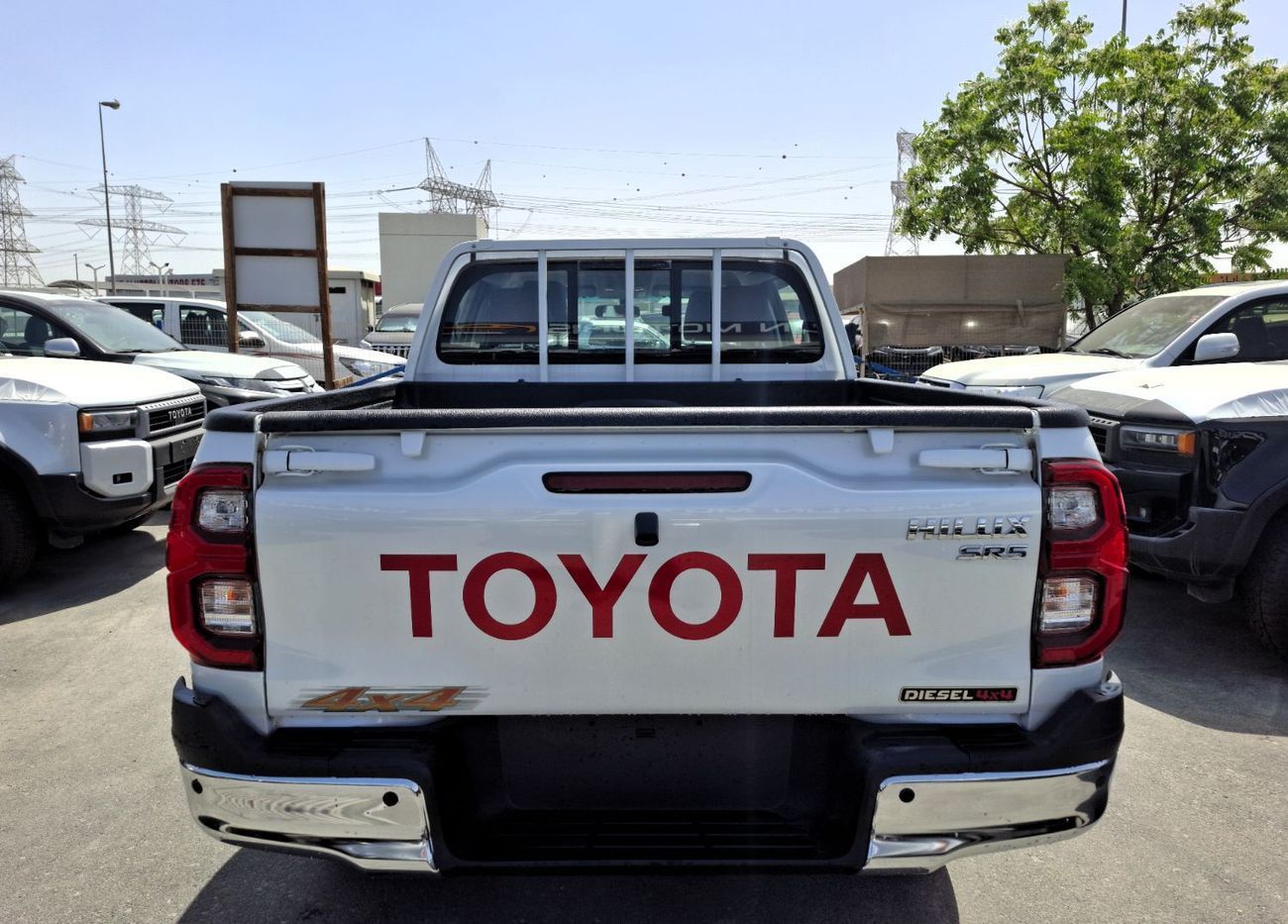 Toyota Hilux Toyota Hilux SR5 2.4L 2025 AT Full White Diesel (Export Only)