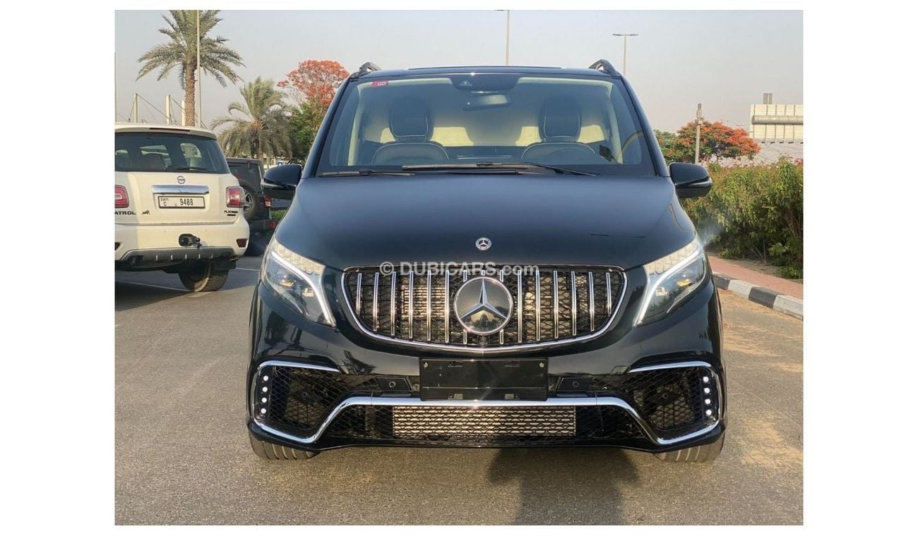 مرسيدس بنز V 250 1 OF 50**2022**GCC SPEC UNDER WARRANTY AND SERVICE