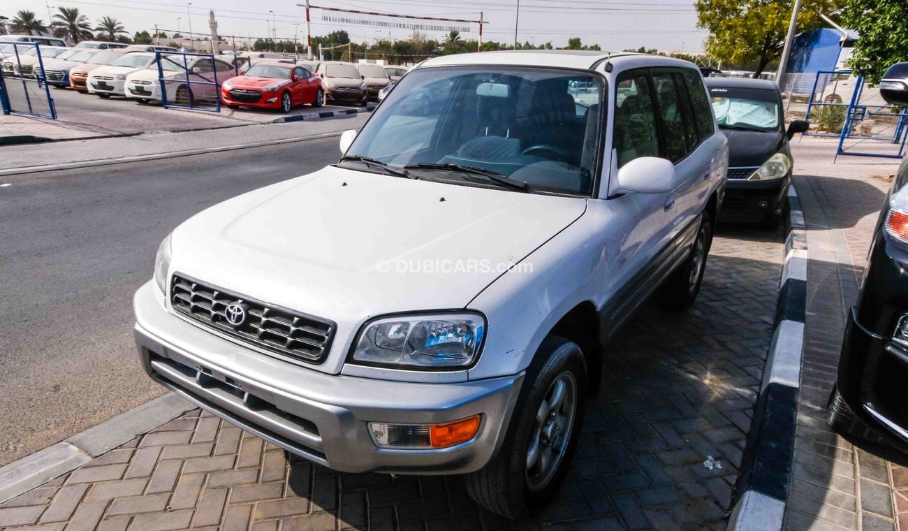Toyota RAV4 left hand drive with sunroof