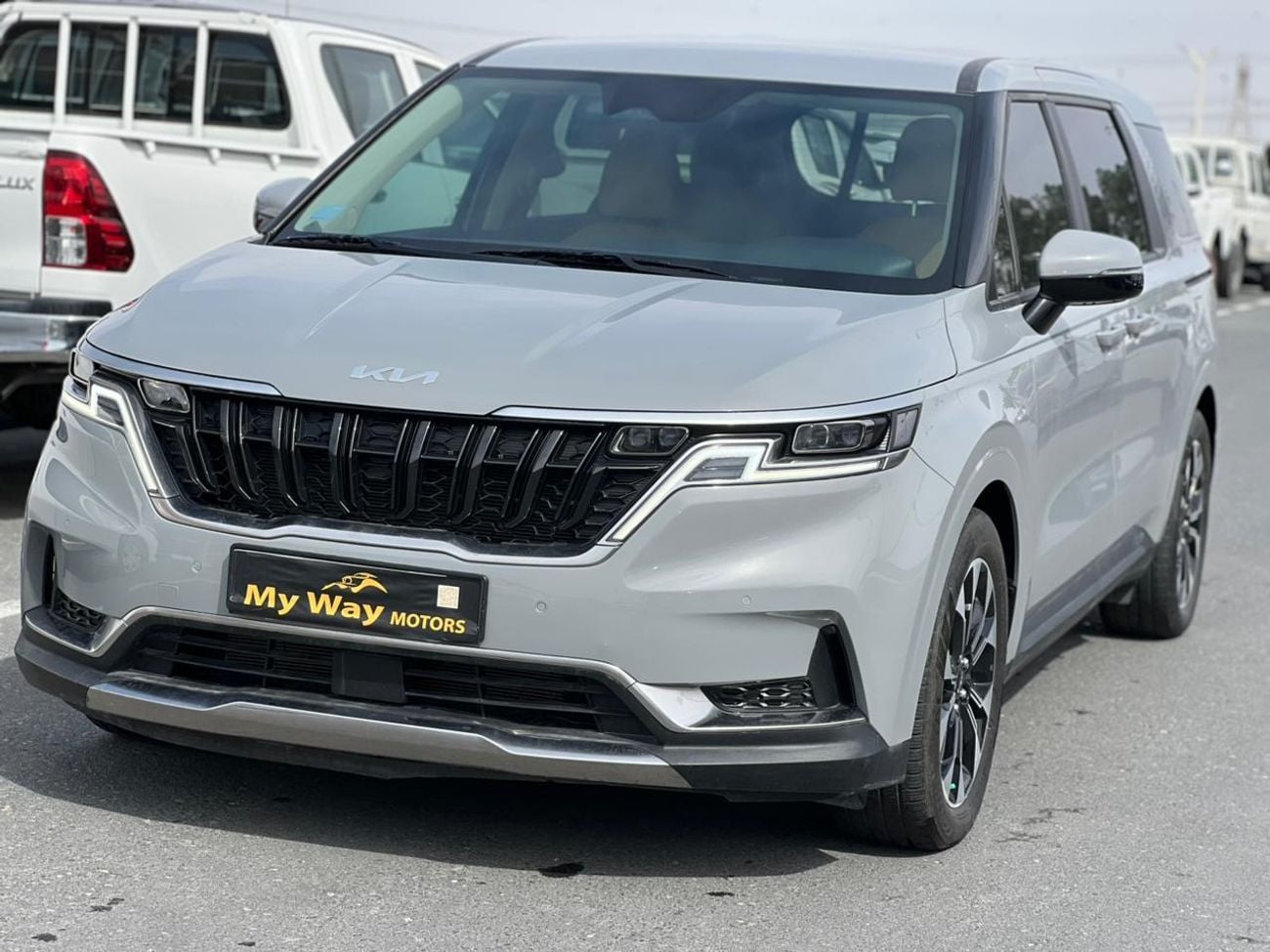 كيا كارنيفال EX KIA CARNIVAL