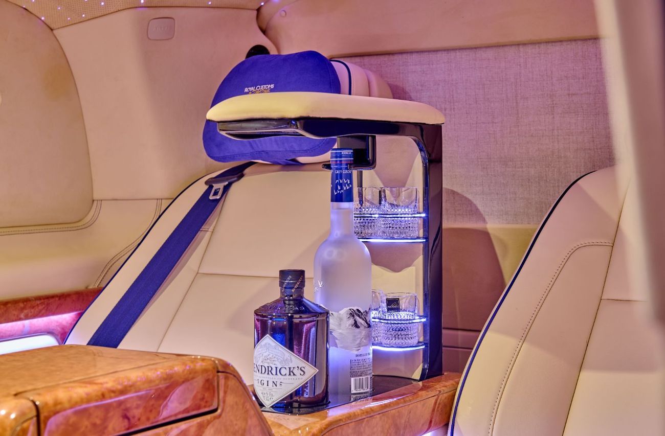 Mercedes-Benz V 300 2026 “LA REINE” – Handcrafted by ROYAL CUSTOMS in Dubai (5 Year Warranty)