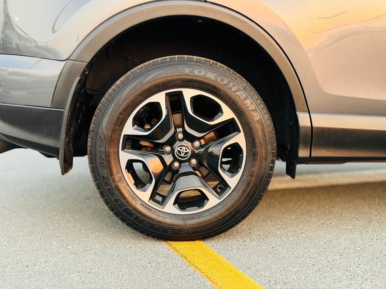 Toyota RAV4 PREMIUM CONDITION | REAR VIEW CAMERA | RHD | 2.0L PETROL | SUNROOF | PARKING SENSOR