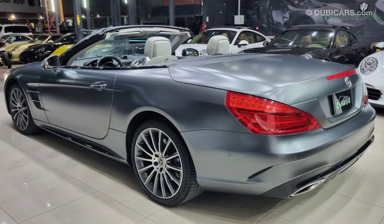 مرسيدس بنز Sl 450 MERCEDES SL 450 2020 WITH 12K KM ONLY IN BEAUTIFUL SHAPE