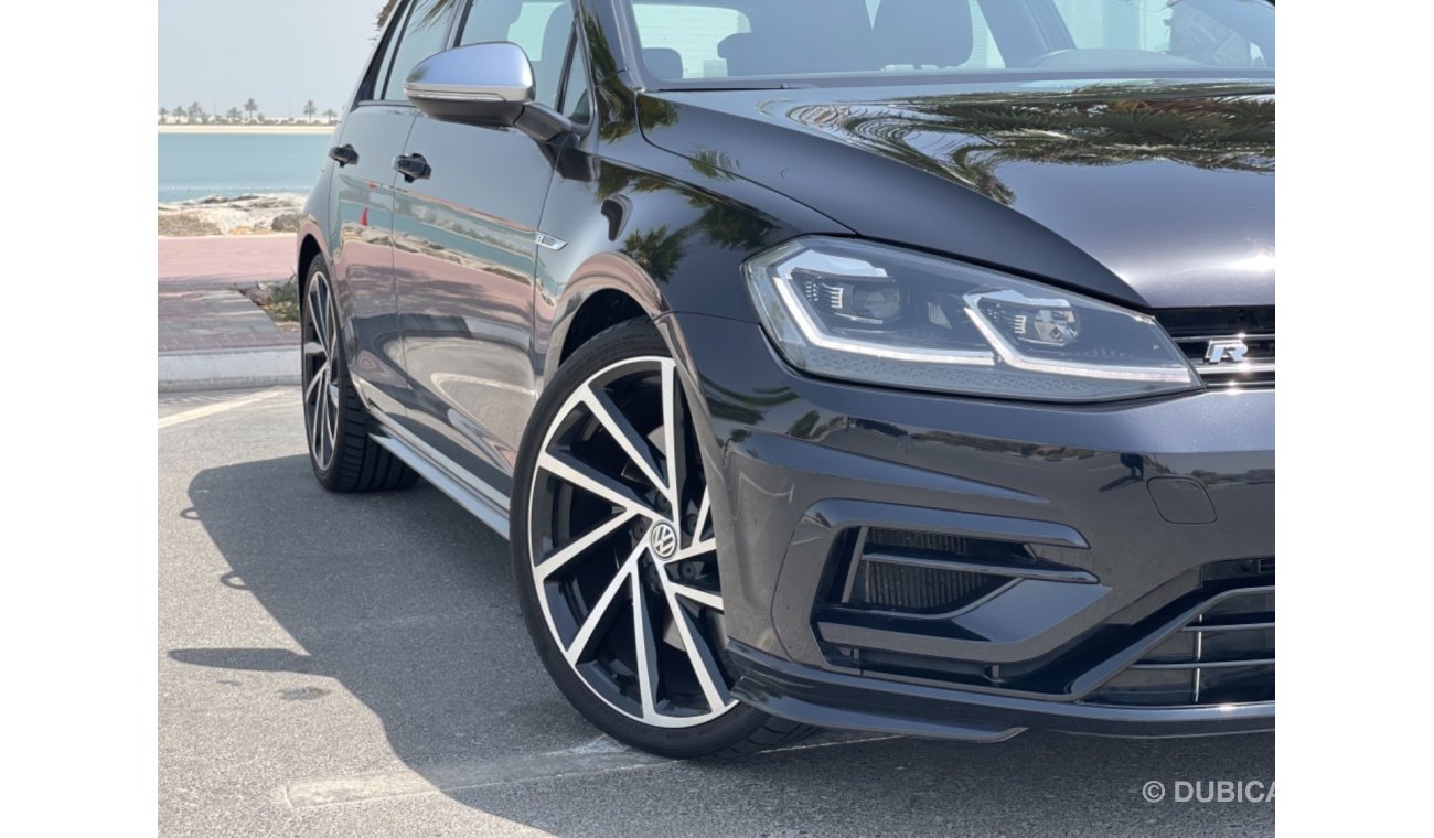 Volkswagen Golf GOLF R GCC