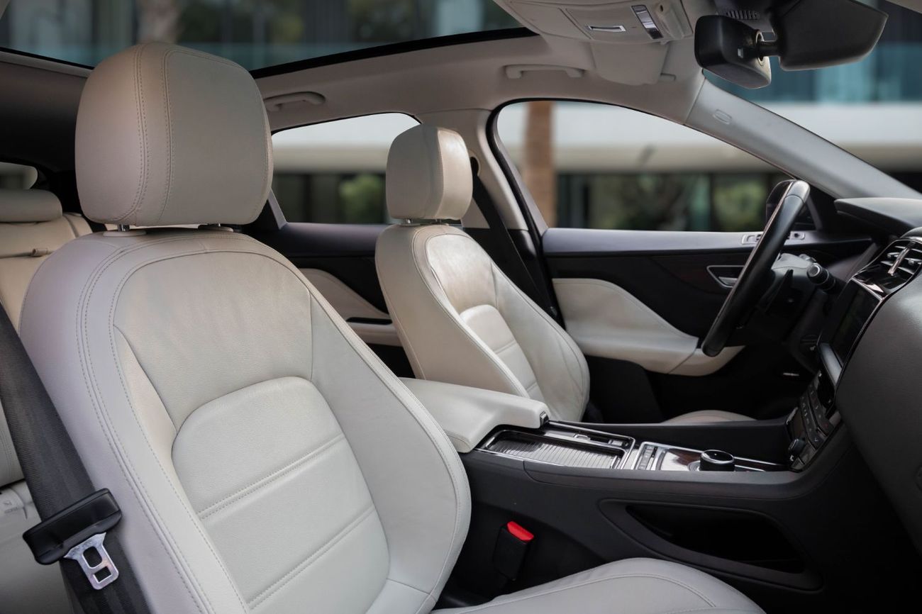 Jaguar F Pace 1,544 P.M (4 Years)⁣ | 0% Downpayment | 2017 JAGUAR F-PACE PRESTIGE!