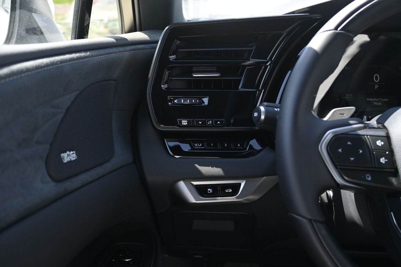 لكزس RX 350h Lexus RX350h Platinum 2.5L Hybrid, AWD Model 2025