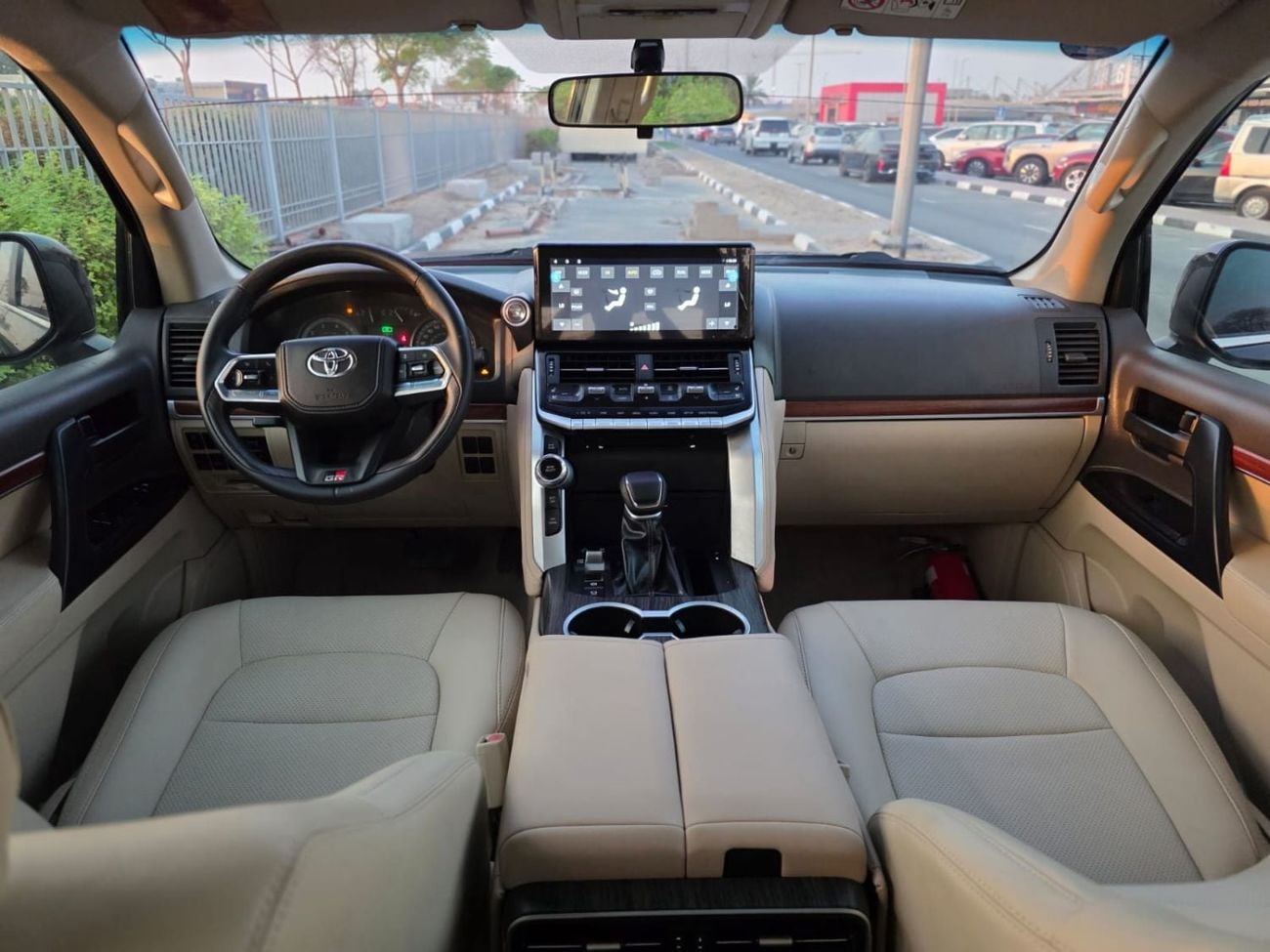 Toyota Land Cruiser GXR 2018 | 4.0L PETROL | AT | LHD | MODIFIED TO LC300 | PUSH START ENGINE | ELECTRIC HEATED SEATS