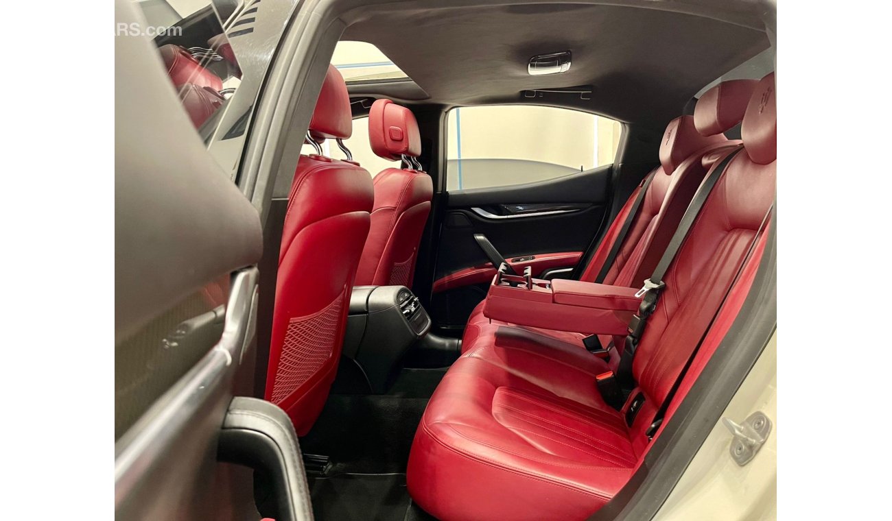 Maserati Ghibli 2015 Maserati Ghibli SQ4, Warranty, Maserati Service History, Low KMs, GCC