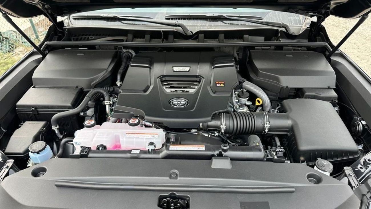 Toyota Land Cruiser VXR 3.3L V6 Twin-Turbo Diesel VX-R ZX HIGH . 7 Seater . 5 Door