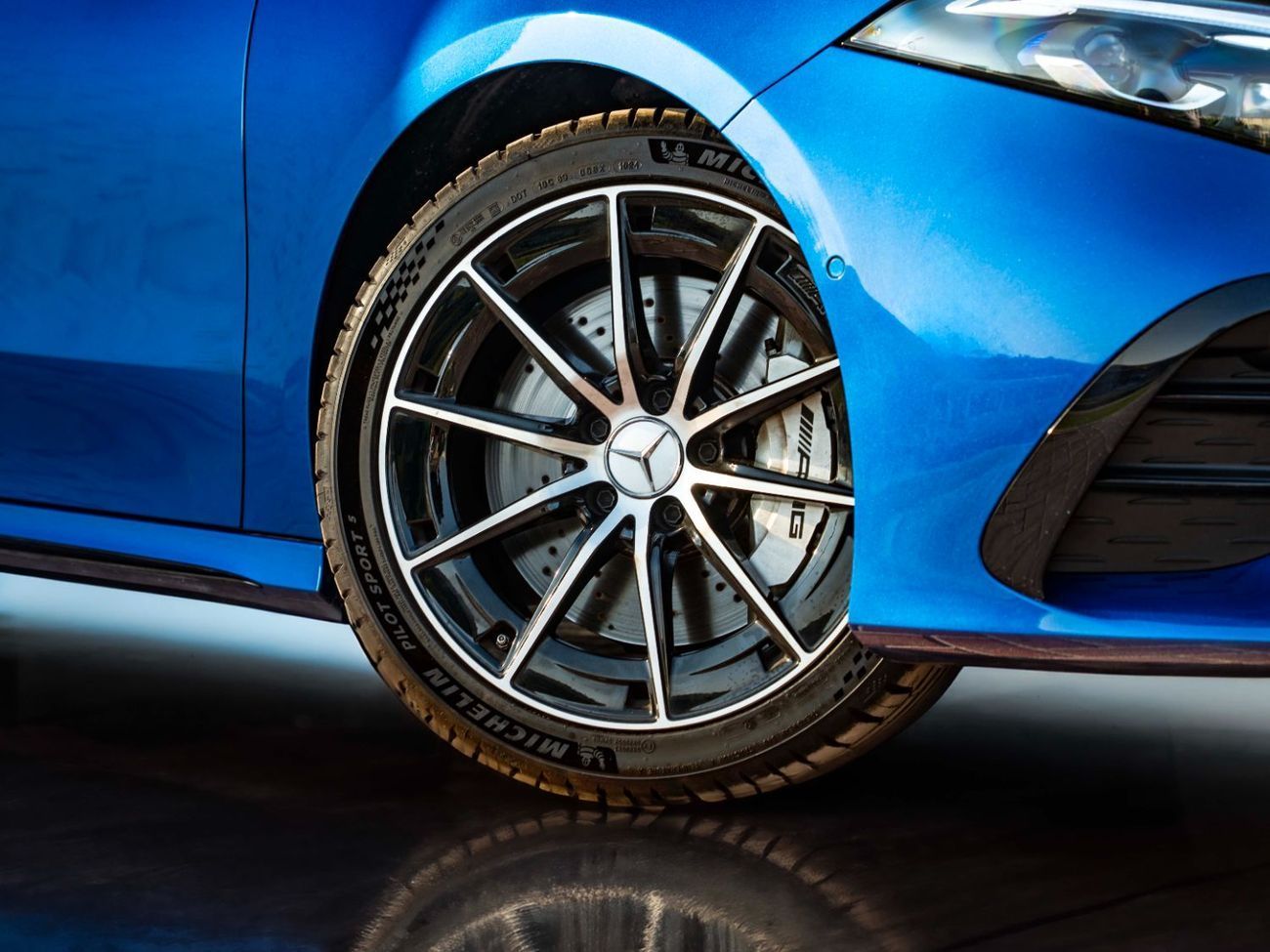 Mercedes-Benz A 35 AMG Std 2.0L