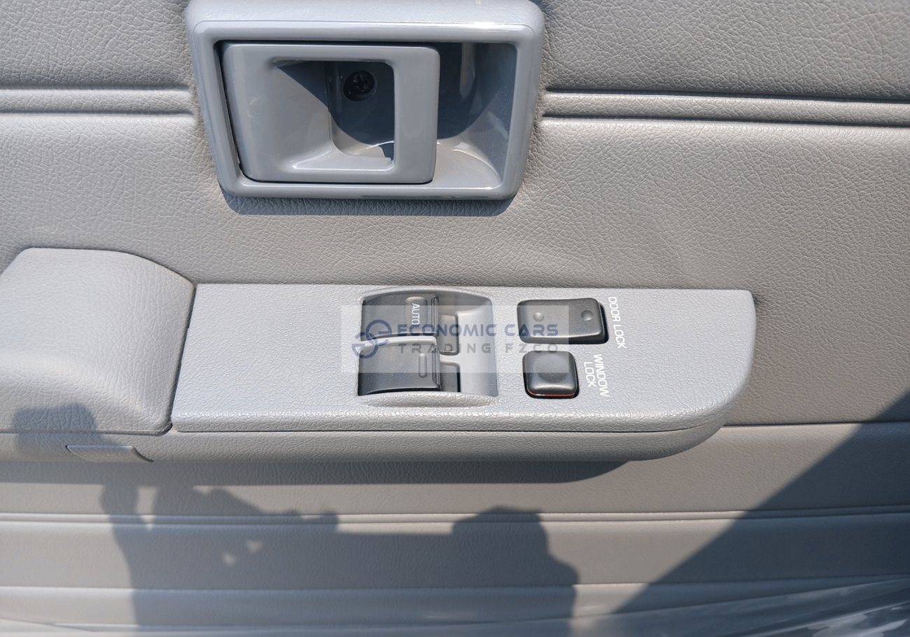 Toyota Land Cruiser Pick Up ECTJRD001 - 2025 Toyota LC Single Cab Pick UP - 4.2L Diesel Manual - 6 Cylinder - White