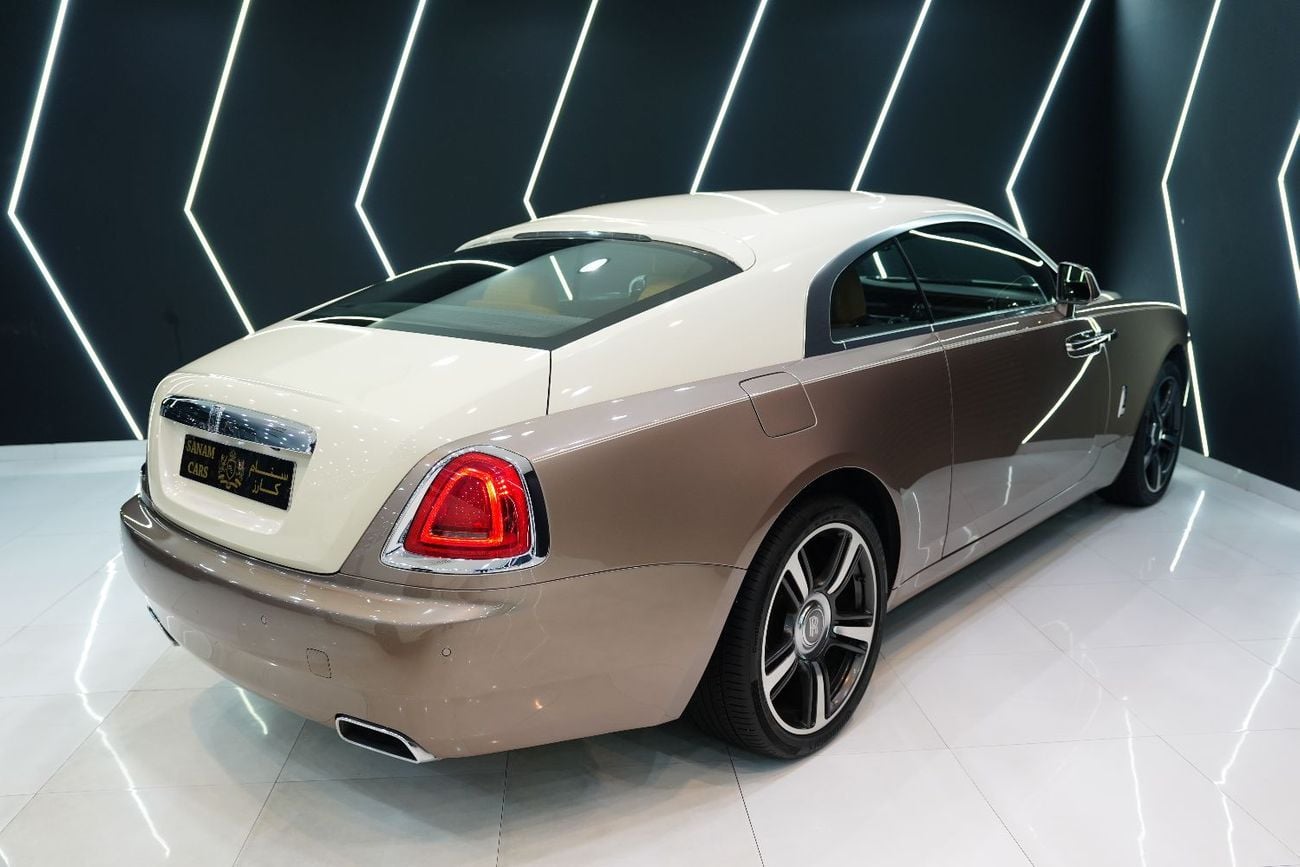Rolls-Royce Wraith Upper Two-Tone, Starlight Roof, GCC Spec!!