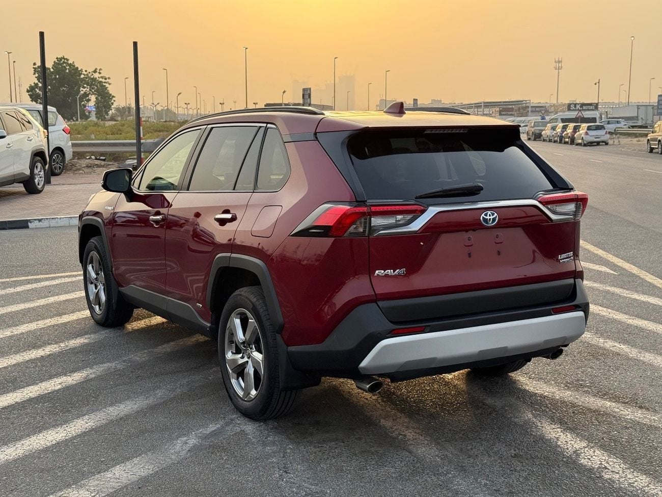 Toyota RAV4 LTD HEV 2020 TOYOTA RAV4 LIMITED HYBRID 4x4 PANORAMIC ROOF 360CAMERA FULL OPTIONS IMPORTED FROM USA