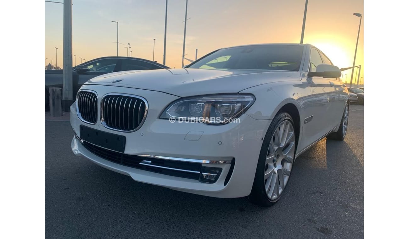 BMW 750Li Executive BMW 750- Li -Gcc_2015_Excellent_Condition _Full option