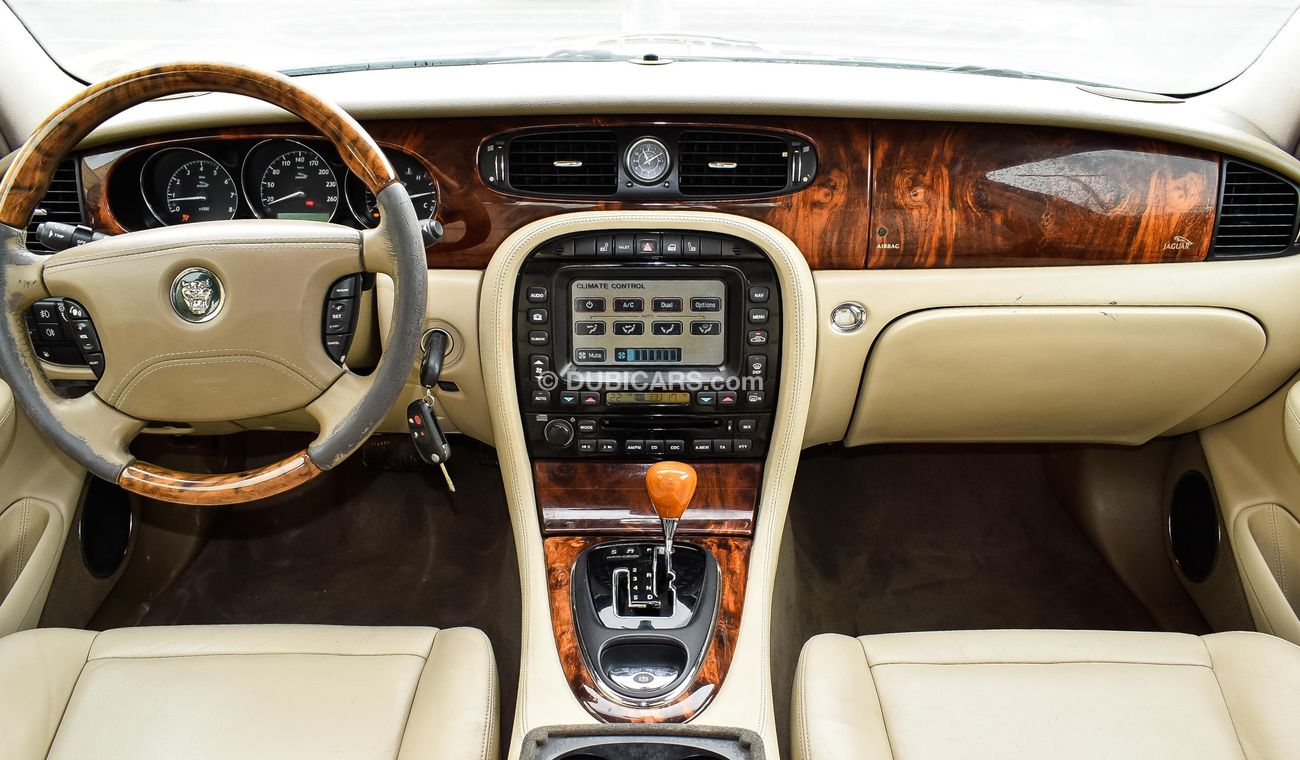 Jaguar XJ8 2004 Model Full options clean car  single owner use wellmaintaned