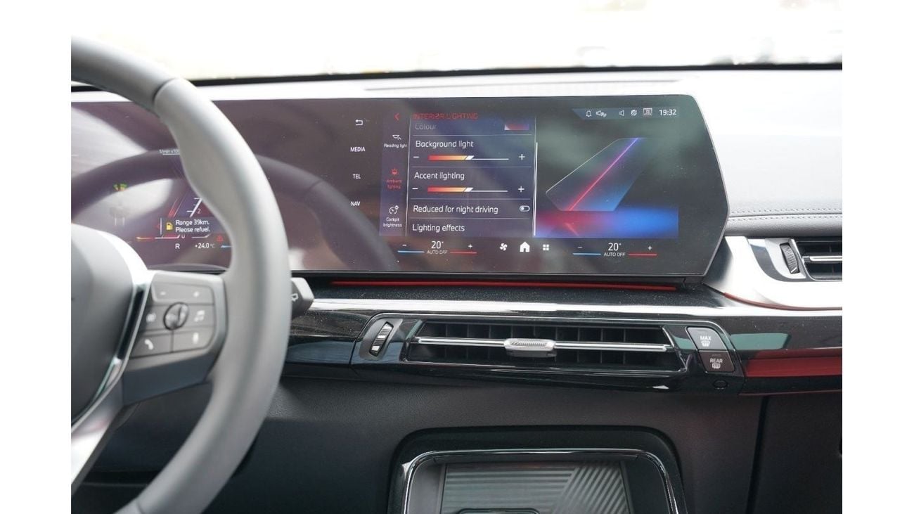 بي أم دبليو X1 2024 بي ام دبليو اكس 1 اس درايف 20 اي أسود نايت بكج