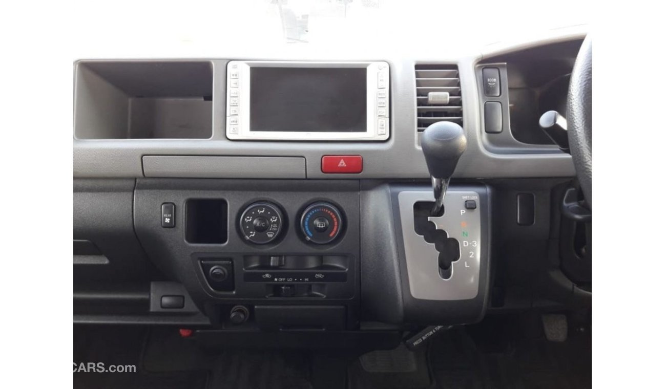 Toyota Hiace Hiace Commuter RIGHT HAND DRIVE (PM182)