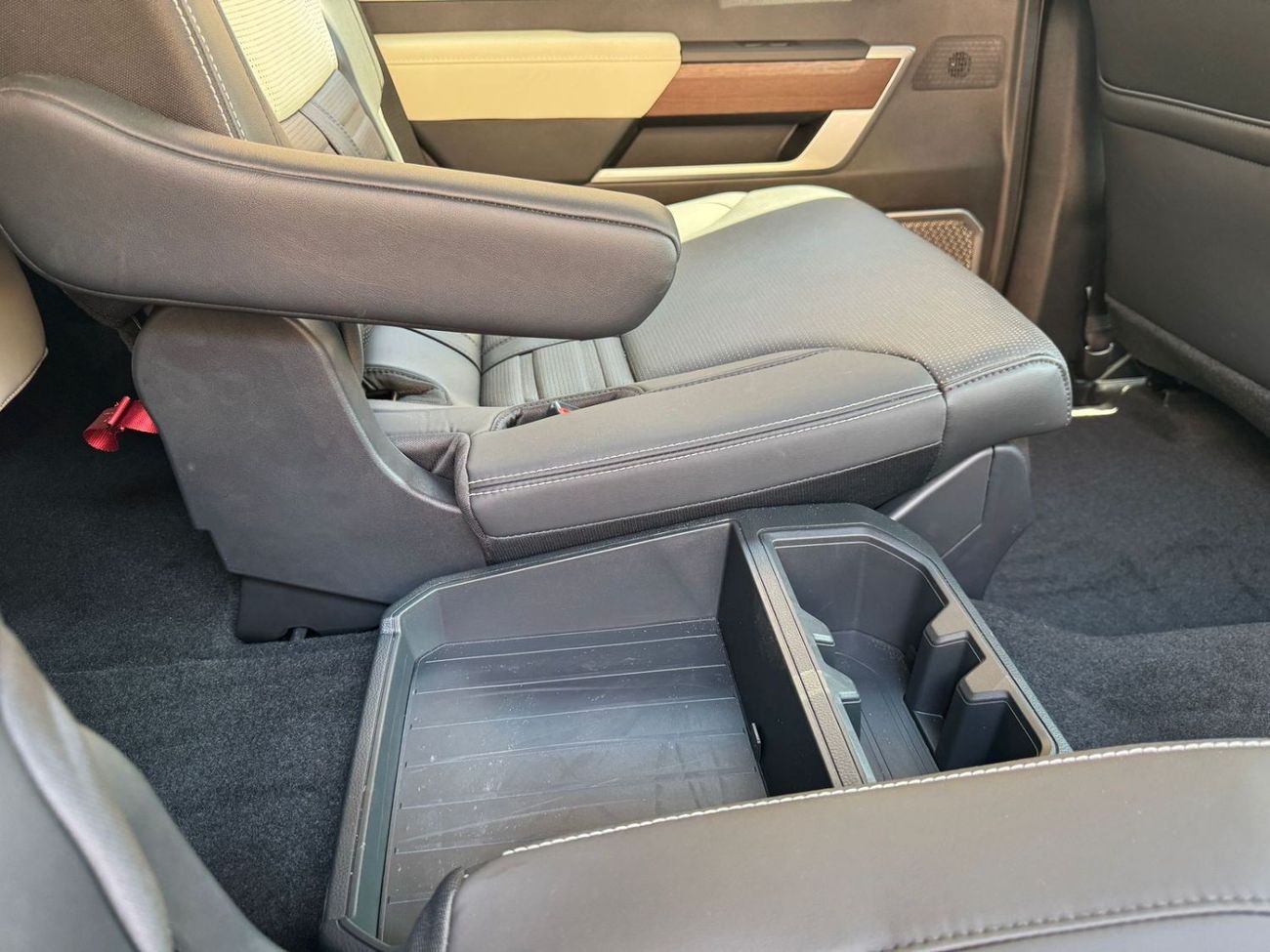 تويوتا سيكويا Toyota Sequoia Capstone