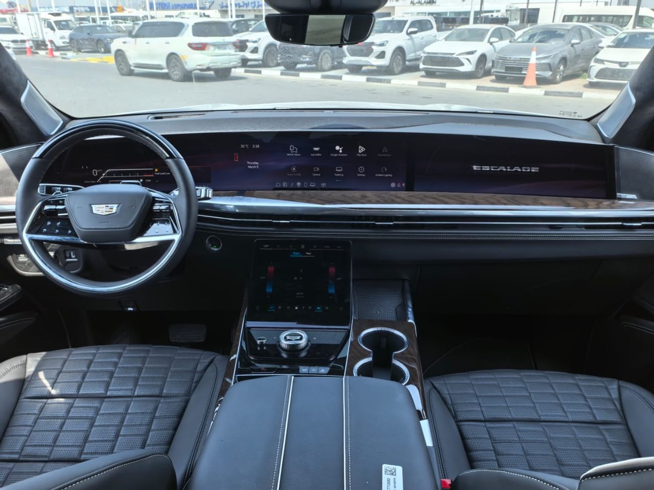 Cadillac Escalade ESV(Long)Sport Platinum Onyx Black Pkg | Fridge | 545k for local registration