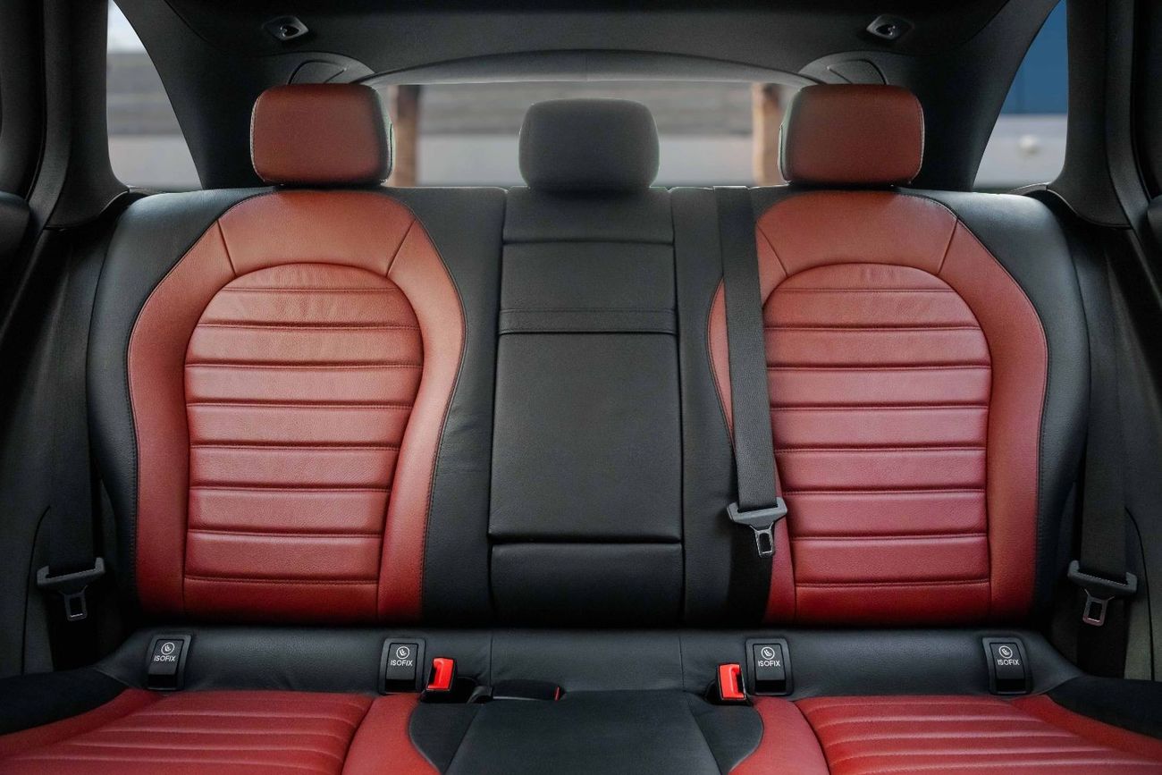 Mercedes-Benz GLC 300 300 | 3,525 P.M  | 0% Downpayment | Excellent Condition!