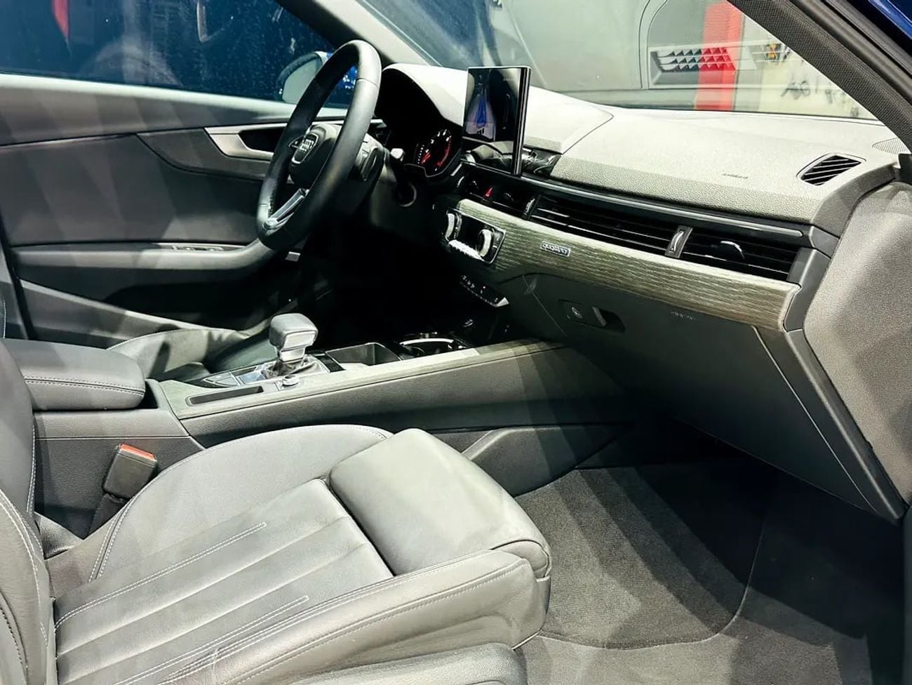 Audi A4 sDrive 20i 35 TFSI 1.4L