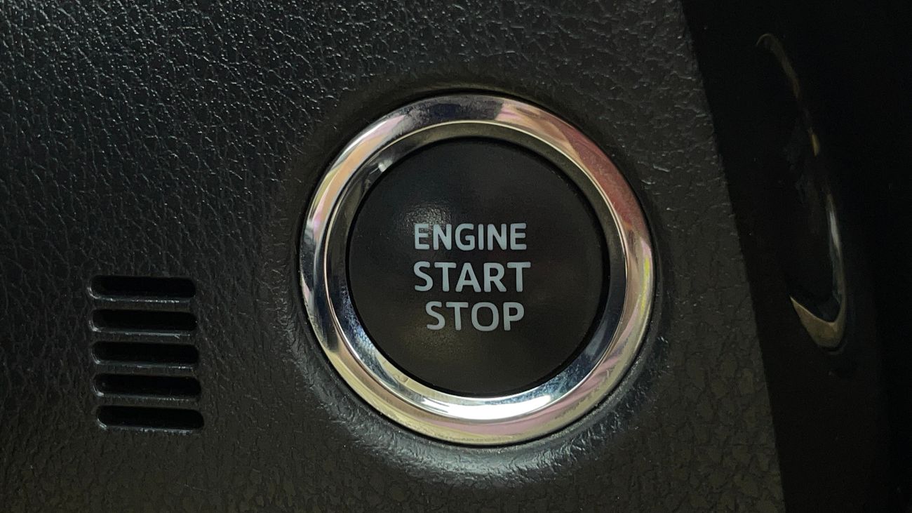 تويوتا كورولا LIMITED 2 | بدون دفعة مقدمة | اختبار قيادة مجاني للمنزل