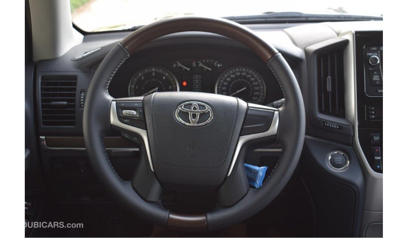 Toyota Land Cruiser 200 GXR V8 4.5L Diesel Automatic