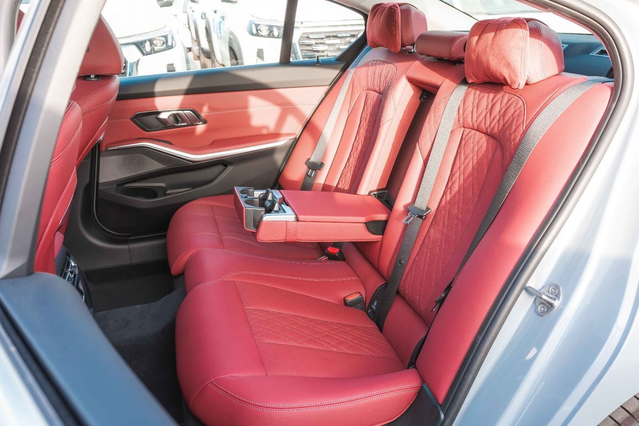 بي أم دبليو i3 2025 BMW i3 eDrive35L – M Power Kit (EV) FOR EXPORT Grey