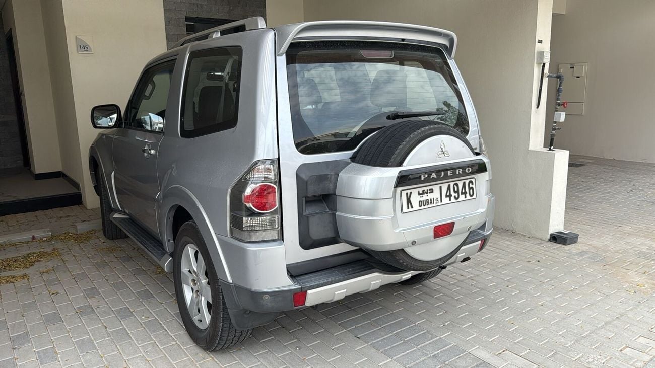 Mitsubishi Pajero GLS Highline 3.8L (241 HP)