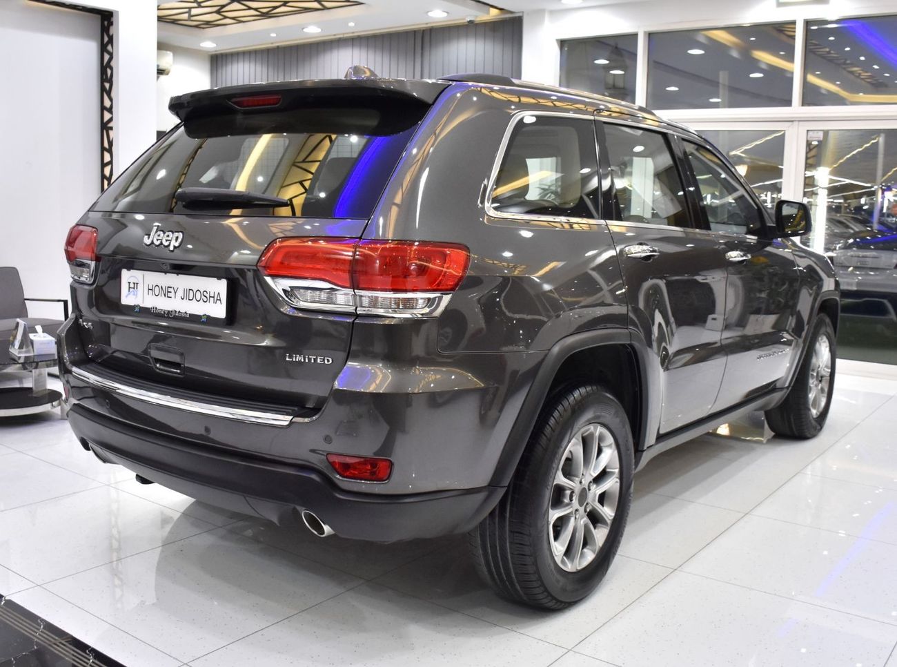 جيب جراند شيروكي EXCELLENT DEAL for our Jeep Grand Cherokee Limited 4WD ( 2015 Model ) in Grey Color GCC Specs