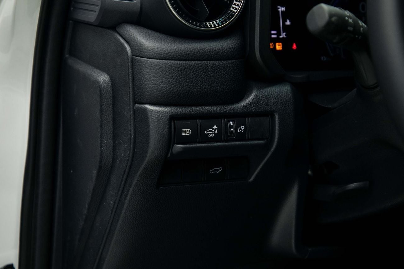 تويوتا برادو 2.4L - Platinum White Inside Black | Export Only