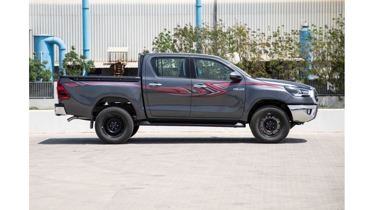 تويوتا هيلوكس تويوتا هيلوكس 4x4 DC 2.8 2023 - رمادي من الداخل عنابي