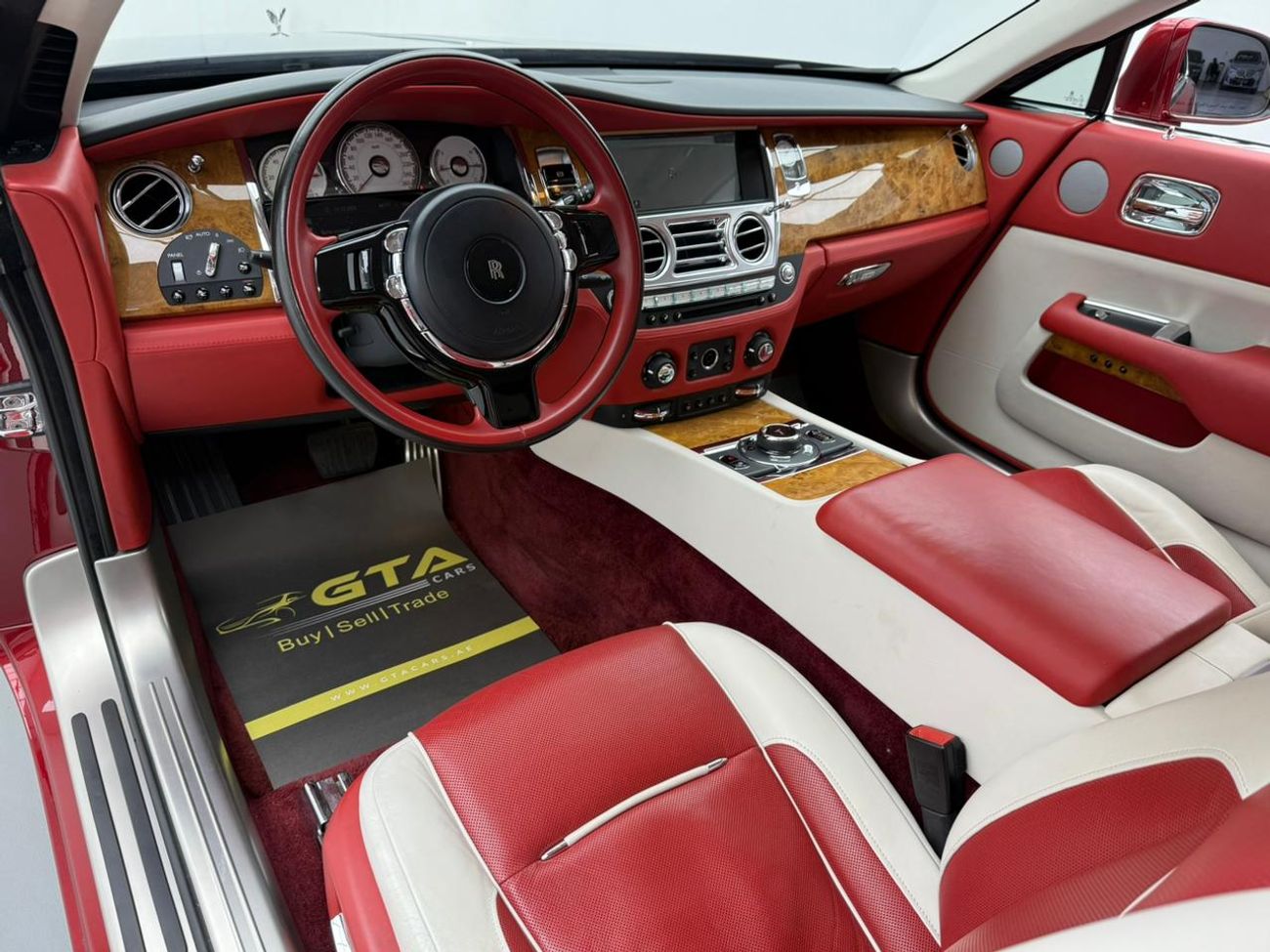 رولز رويس واريث 2019 Rolls-Royce Wraith Black Badge, Warranty, Service History, Excellent Condition, GCC